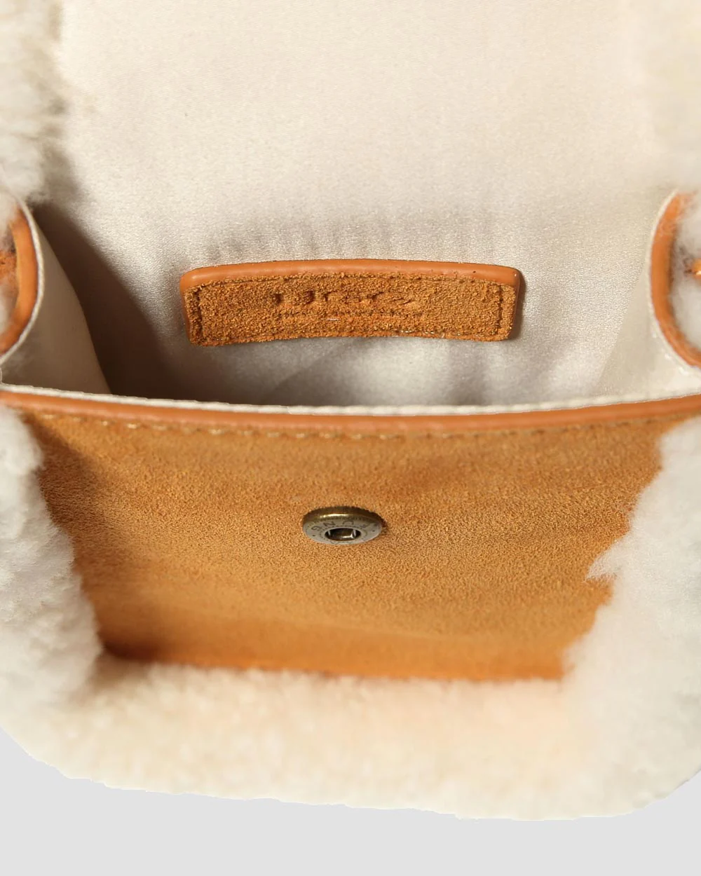 Cloud Crossbody Ugg Bag - Image 4